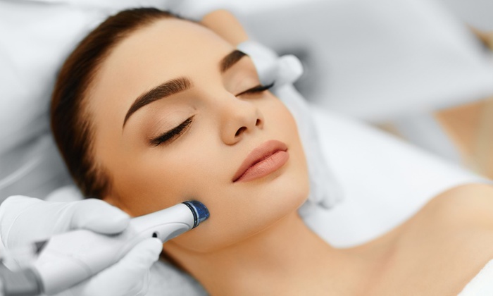 HydraFacial Treatment to Help You Look Young and Beautiful