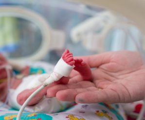 Immediate problems in Preterm newborn: Parents